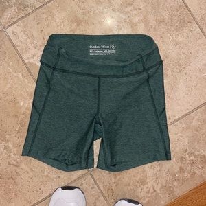 Outdoor Voices Hunter Green Warmup Biker Shorts S